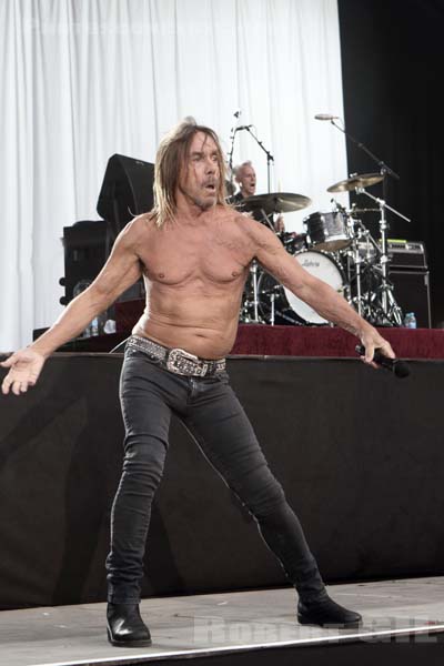 IGGY POP - 2016-08-28 - SAINT CLOUD - Domaine National - Grande Scene - 